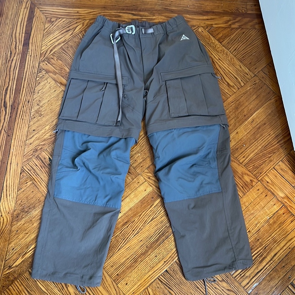 Nike ACG Men’s Cargo Pants Smith Summit 2 in 1 Brown